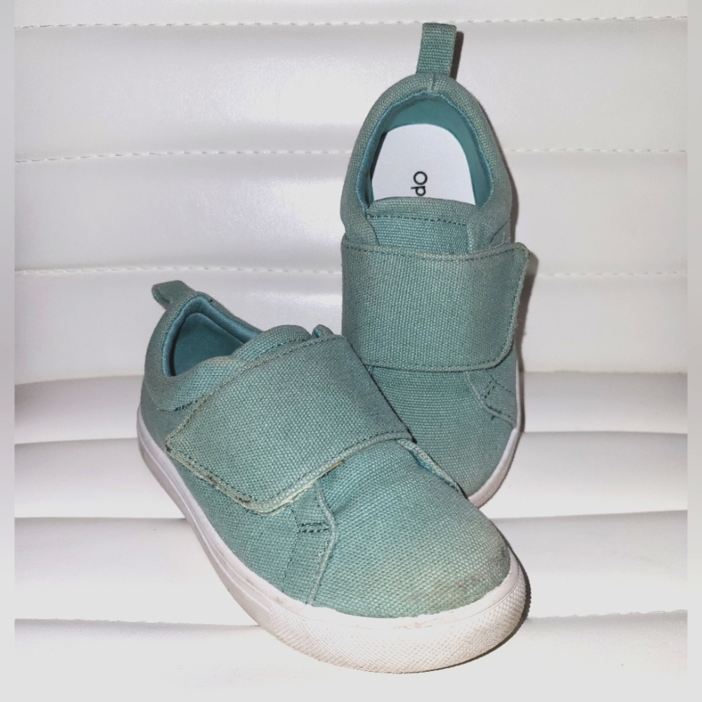 Kid's Shoes: Size 9, Open Edit Shae Sneakers